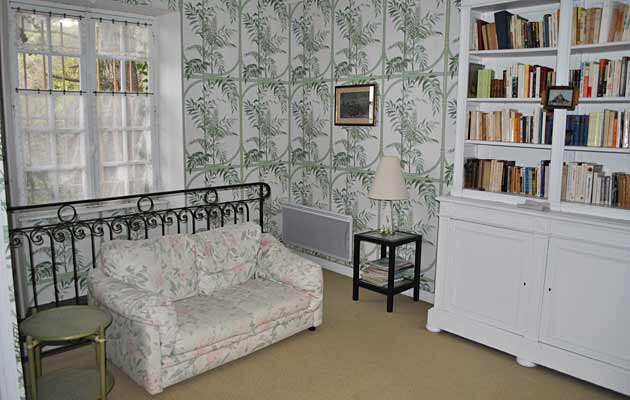 Library 1 single bed settee